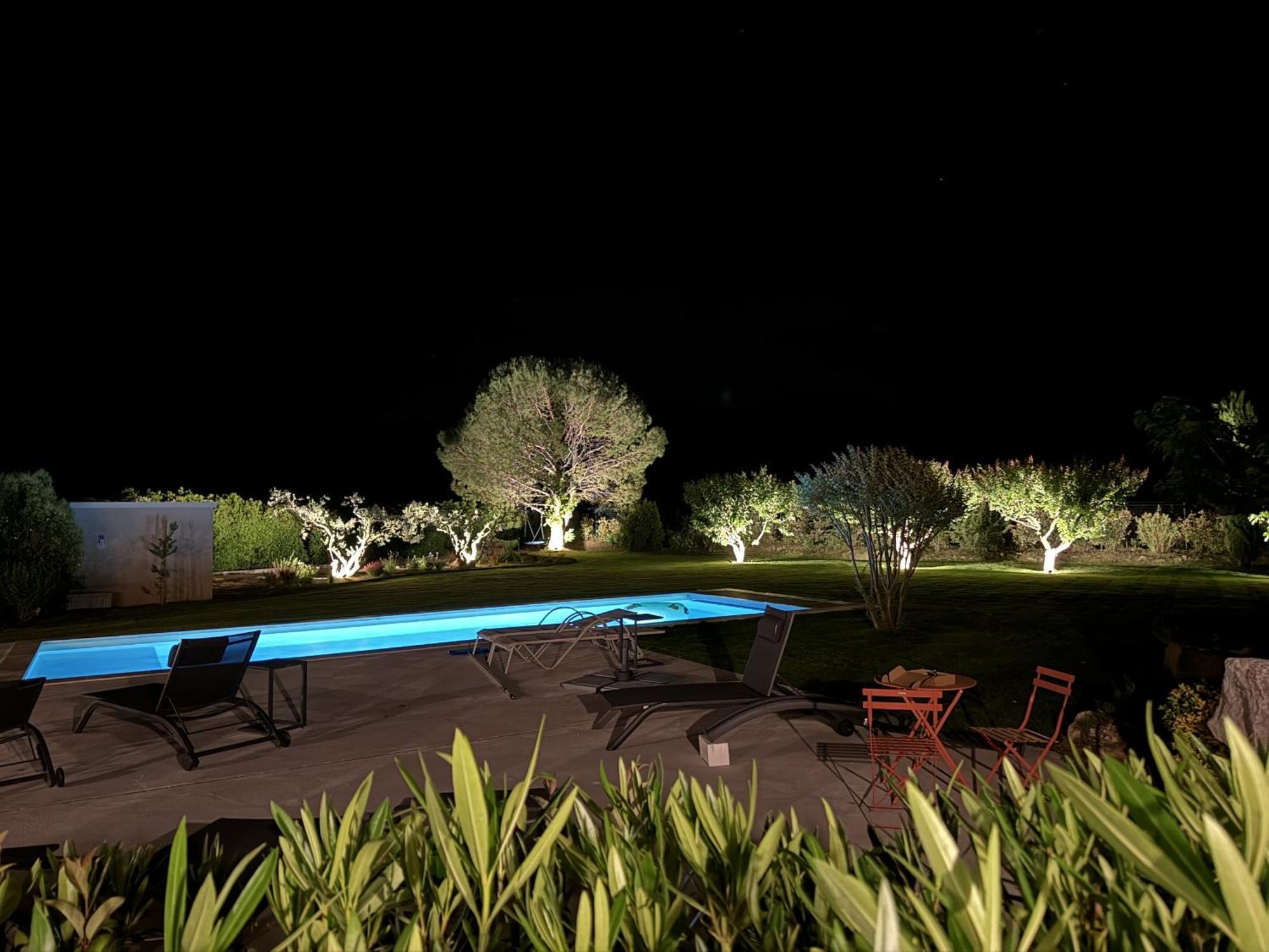 Maison Provençale avec piscine chauffée avec une jolie vue sur le Luberon, située au calme à Robion, proche de l'Isle sur la Sorgue, LS2-326 AMIRADOU Extérieur photo