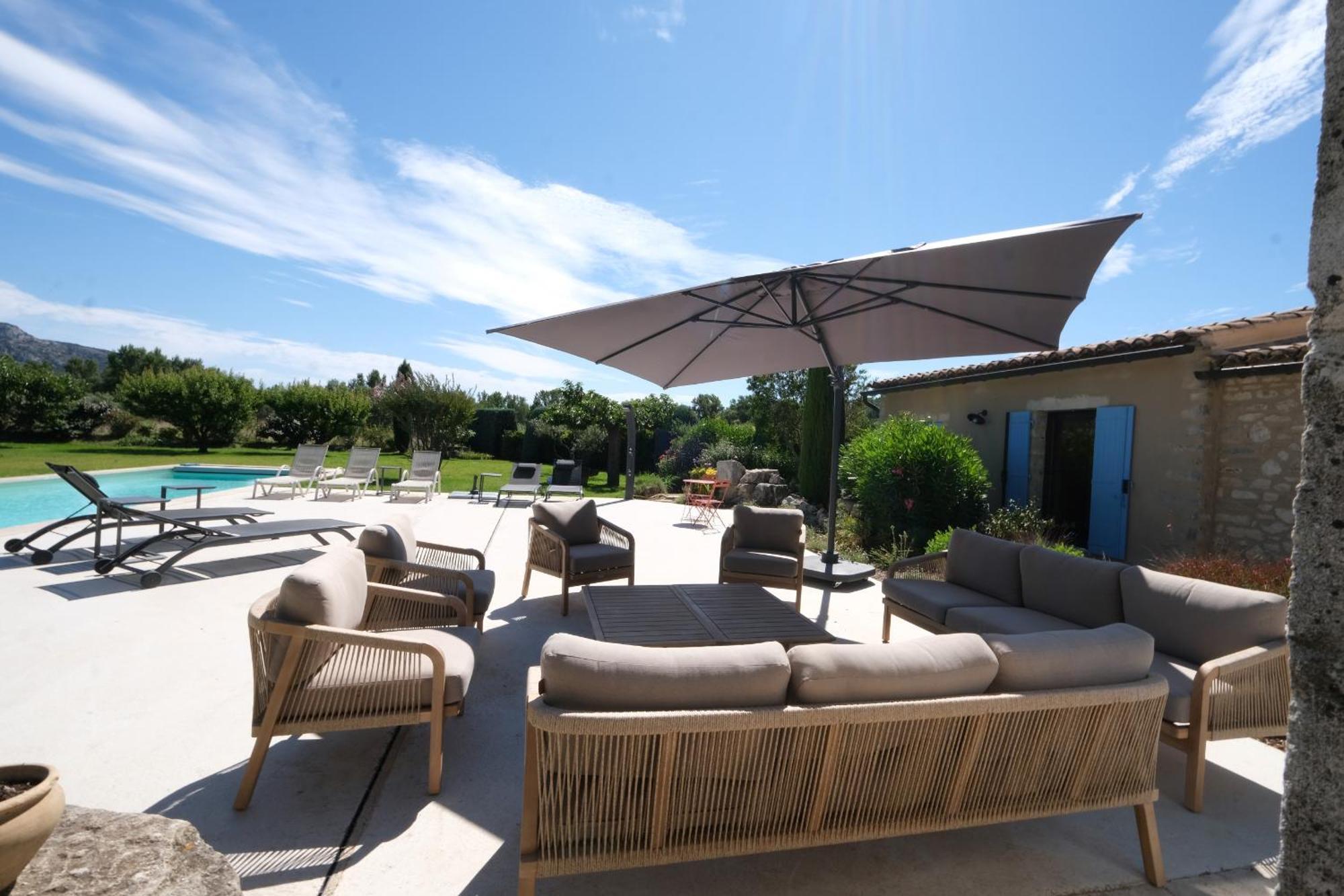 Maison Provençale avec piscine chauffée avec une jolie vue sur le Luberon, située au calme à Robion, proche de l'Isle sur la Sorgue, LS2-326 AMIRADOU Extérieur photo