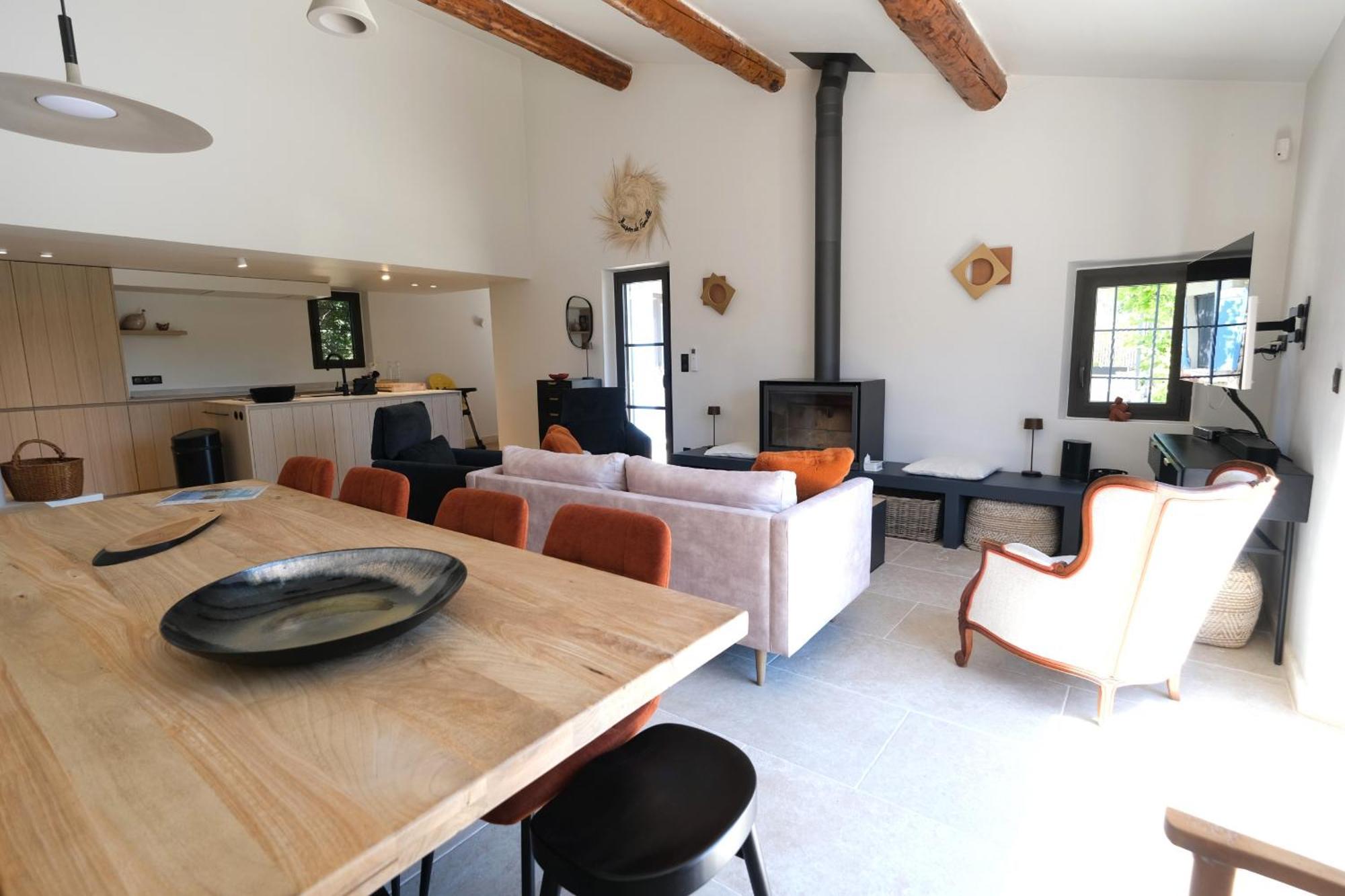 Maison Provençale avec piscine chauffée avec une jolie vue sur le Luberon, située au calme à Robion, proche de l'Isle sur la Sorgue, LS2-326 AMIRADOU Extérieur photo