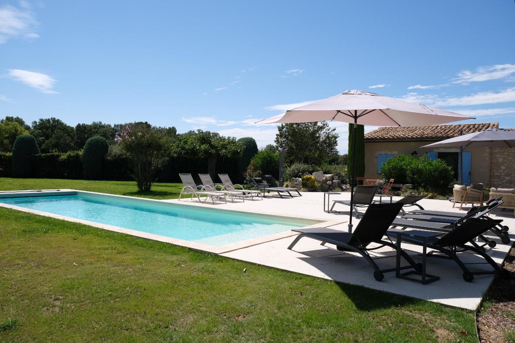 Maison Provençale avec piscine chauffée avec une jolie vue sur le Luberon, située au calme à Robion, proche de l'Isle sur la Sorgue, LS2-326 AMIRADOU Extérieur photo